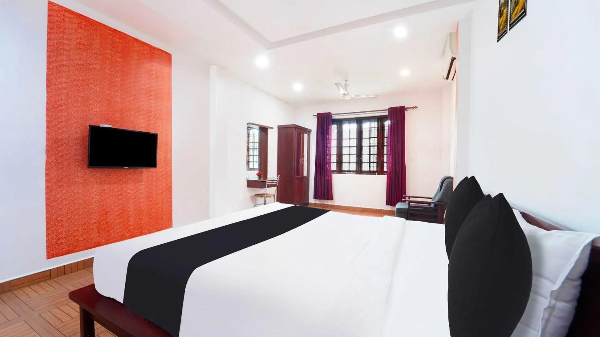 Hotel O City Center Ernakulam Kochi